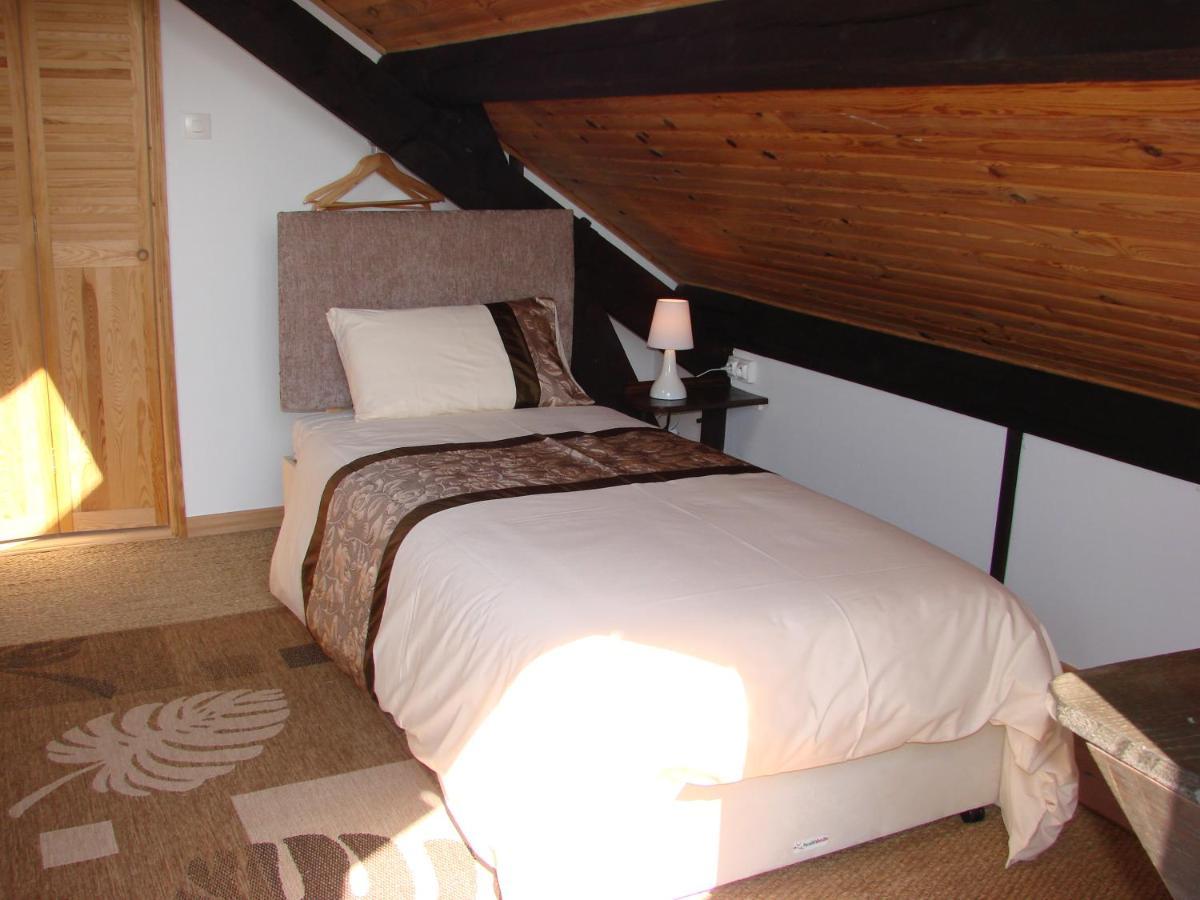 La Blanche Roche Bed and Breakfast Sourdeval Exteriör bild