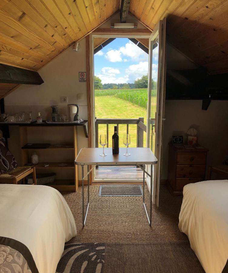 La Blanche Roche Bed and Breakfast Sourdeval Exteriör bild